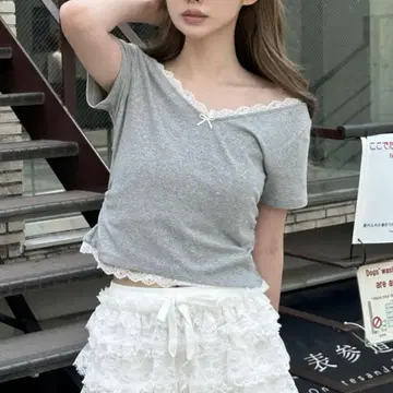 RAY CASSIN 레이스 V넥 개더 컴팩트 T