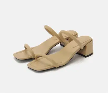 B.C STOCK 베이지 스트랩 샌들 힐 5cm