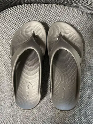 우호스 리커버리 샌들 블랙