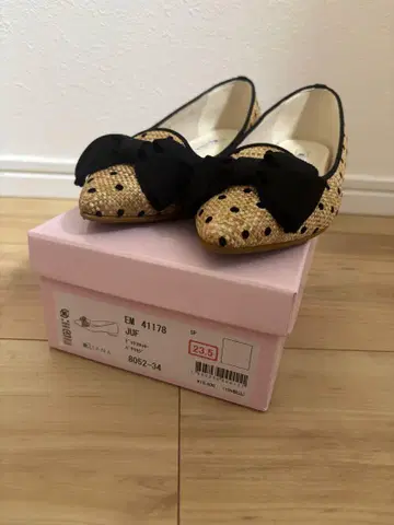 DIANA 도트 무늬 파나마 원단 리본 펌프스 23.5cm