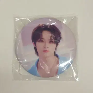 StrayKids 2023 5-STAR LeeKnow 캔뱃지 화이트