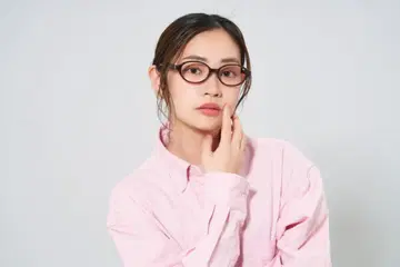 Zoff 안경 오벌 프레임 브라운