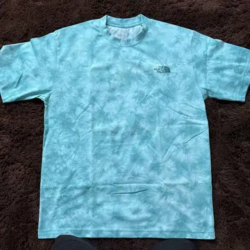 새상품급 THE NORTH FACE 타이다이 티셔츠 스카이블루 M 사이즈