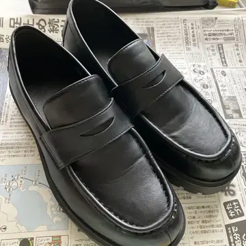 GU 블랙 가죽 로퍼 26cm