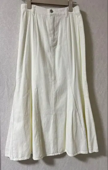 아이보리 데님 플레어 스커트