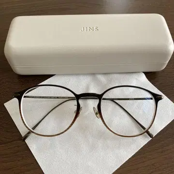 JINS 브라운 라운드 안경 케이스 포함