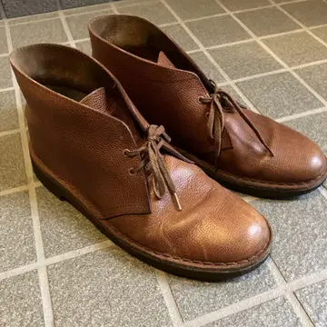 브라운 가죽 처카 부츠