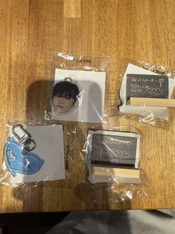 treasure 캡슐 토이 칠판 얼굴