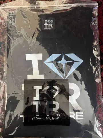 treasure 티셔츠