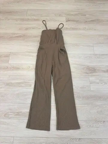 블랙 퀸 브라운 리브 플레어 살로펫