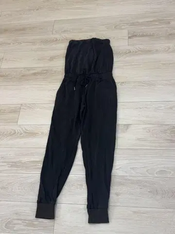 BLACK Queen 네이비 컬러 캐주얼 점프 수트