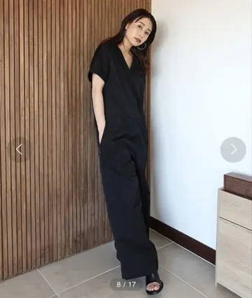 크레도나 credona 하프 슬리브 점프 수트