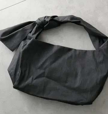 오마르 아프리디 숄더 백