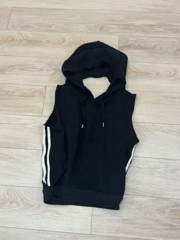 GYDA 블랙 슬리브리스 후디 사이즈 F