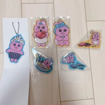 빤쮸토끼 로손 발렌타인 아크릴 키링