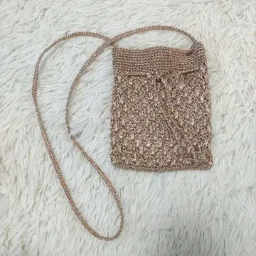 누키테파 메탈릭 마크라메 사코슈 백 골드 미니백