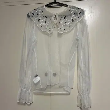 Mandilian 자수 레이스 블라우스