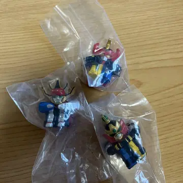 기다림 슈퍼전대 히어로 로보의 경우 3개 세트