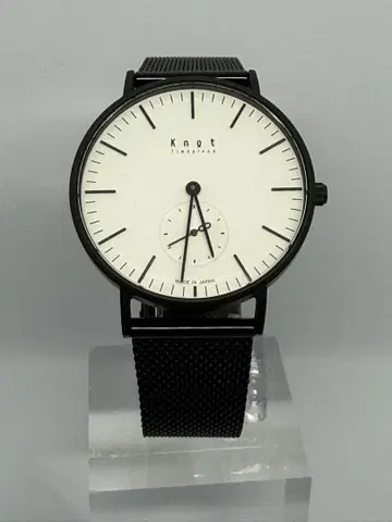 Knot 쿼츠 손목시계 화이트/블랙