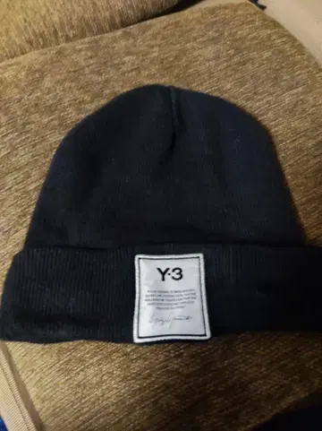 Y-3 CLASSIC BEANIE 니트 캡 블랙