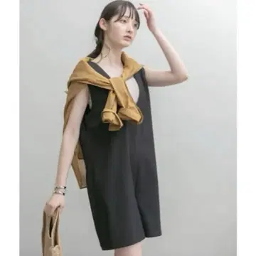URBAN RESEARCH 어반 리서치 V넥 숏 사로페