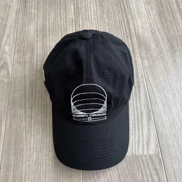 gadid anoniem 캡 JUDE BLACK