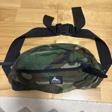 그레고리 카모플라쥬 바디백