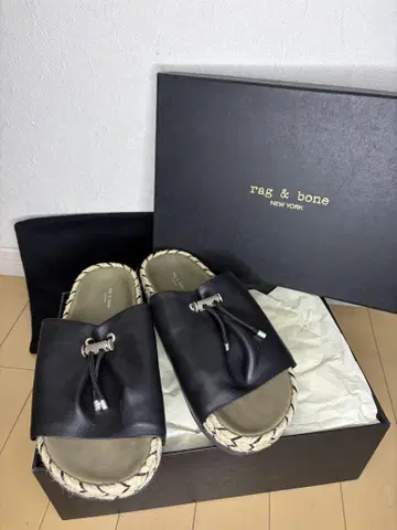 [ 새상품급 ] rag & bone 블랙 가죽 샌들 23.5cm