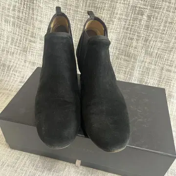 블랙 스웨이드 사이드 고어 부츠