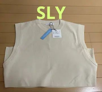 SLY 슬리브리스 탑 FREE 사이즈