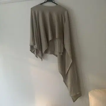 베이지 슬리브리스 가디건 슬릿 디테일