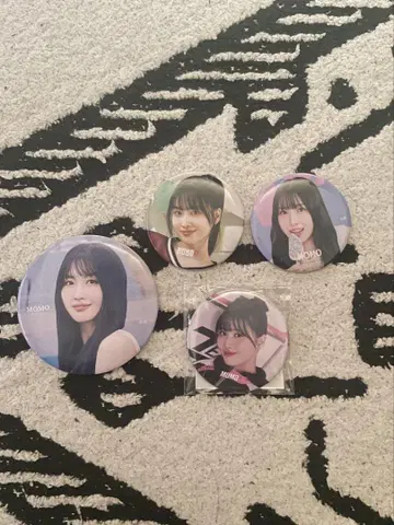 TWICE 모모 캔뱃지