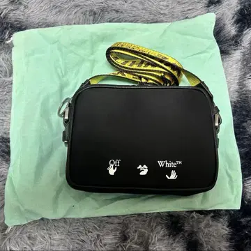 OFF WHITE 나일론 숄더백