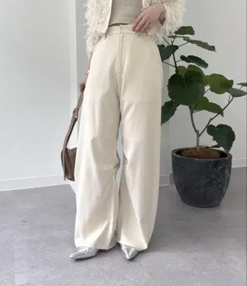 mystic 미스틱 커브 슬랙스 3 아이보리 사이즈 0