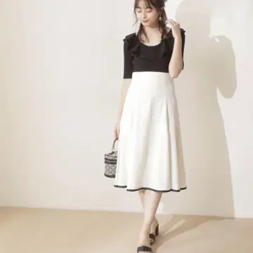 원피스 PROPORTION 프로포션 바디 드레싱 화이트 x 블랙