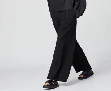 UNIQLO 감동 와이드 팬츠