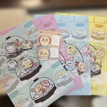 쿠라스시 x 치이카와 클리어파일, 캔뱃지, 마그넷, 카드 세트