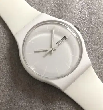 SWATCH 심플 화이트 WHITE 데이 데이트 UNISEX 스와치