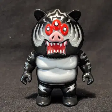 MEDICOMTOY VAG 시리즈 30 miniBUTIGER 블랙/화이트
