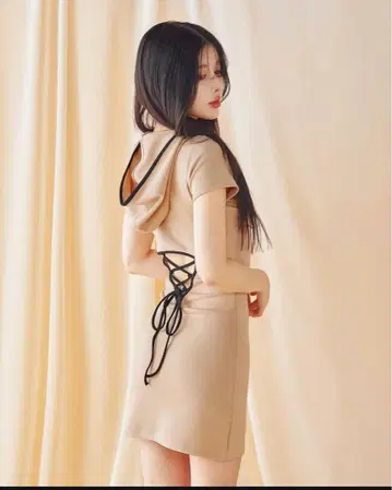 백 오픈 컷 미니 원피스 darich