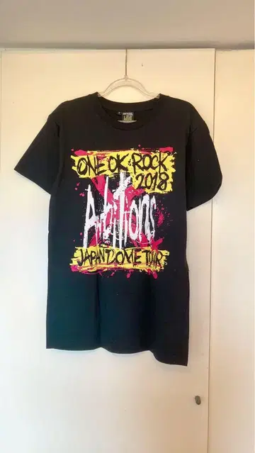 ONE OK ROCK 2018 Ambitions 티셔츠 M