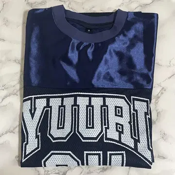 Yuri 아레나 투어 2024 풋볼 셔츠 M 사이즈