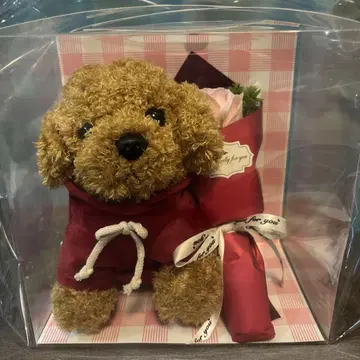 강아지 봉제 인형 빨간색 의류 꽃다발 포함