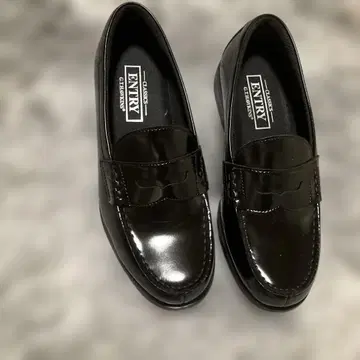 ENTRY 블랙 로퍼