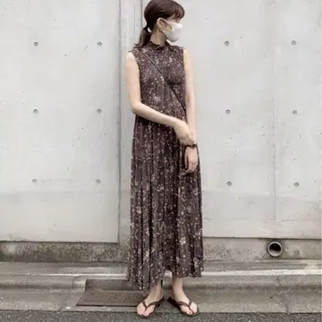 FRAY.ID 프레이 아이디 빈티지 플라워 슬리브리스 원피스