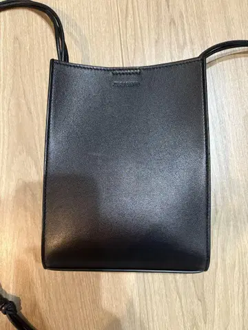 질샌더 블랙 가죽 숄더백