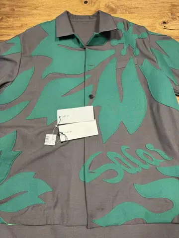 sacai 24ss Floral Embroidered Patch 셔츠