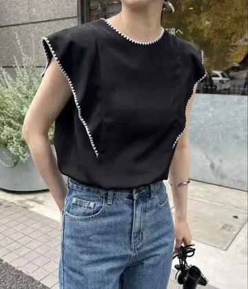 스티치 프렌치 블라우스