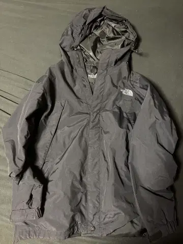 The North Face 마운틴 후드티 블랙