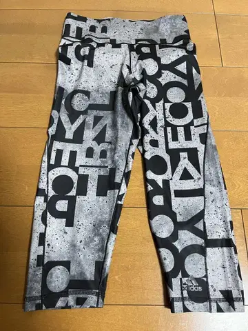 아디다스 그래픽 프린트 레깅스